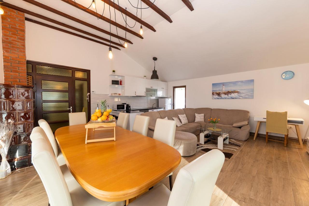 Apartman Lana Biograd Na Moru Eksteriør bilde