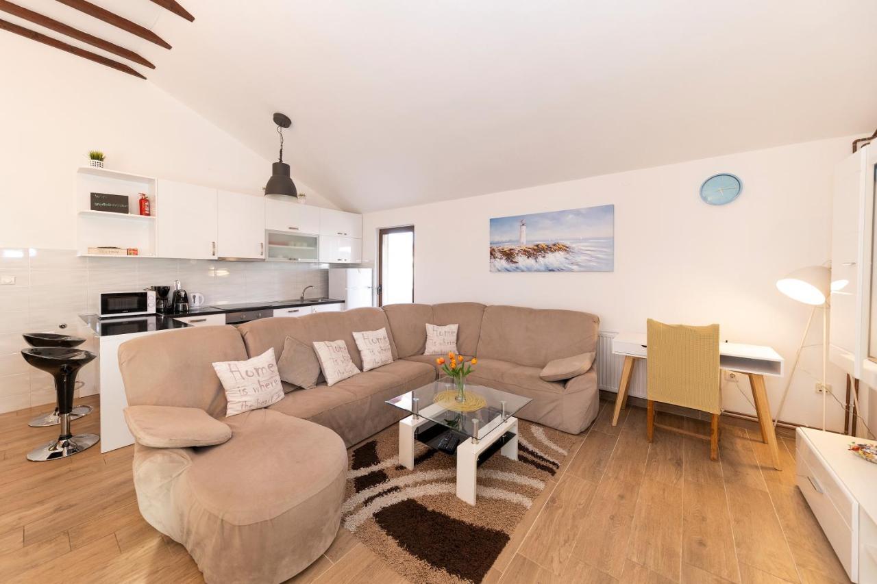 Apartman Lana Biograd Na Moru Eksteriør bilde